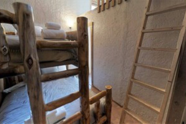 Room 15 of 19
