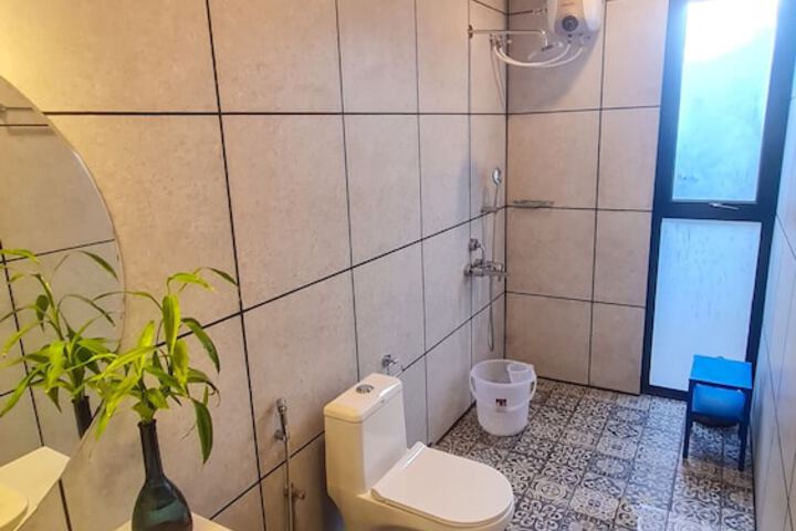 Room 8 of 13
