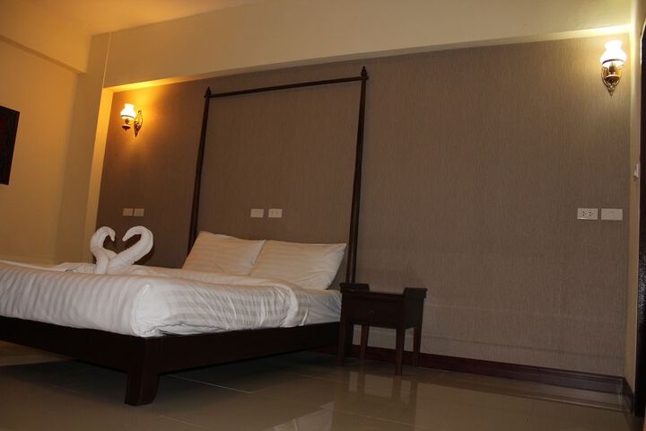 Room 13 of 60