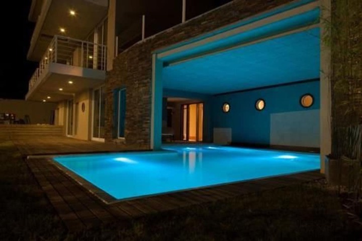 Pool Hotel