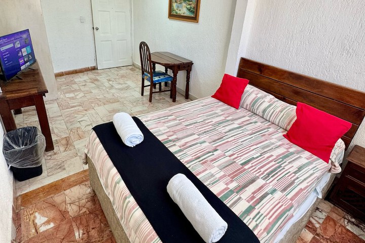 Room 13 of 71