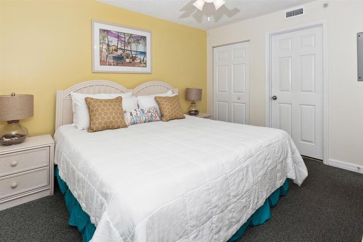 Room 7 of 82