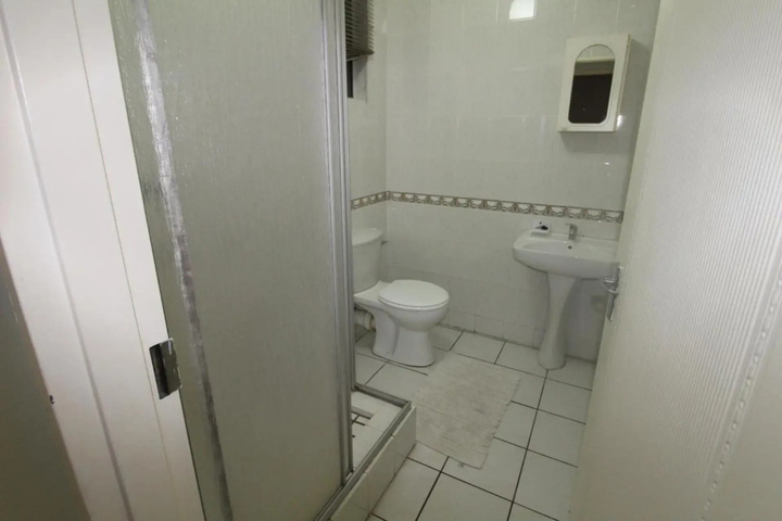 Room 8 of 14