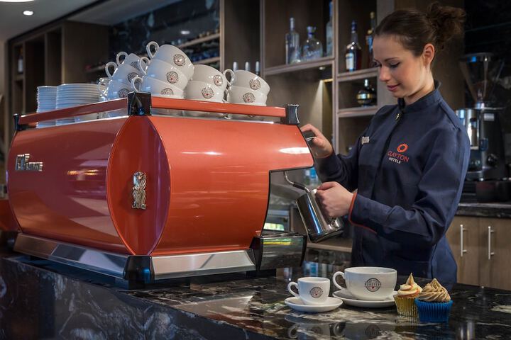 Breakfast/Coffee Service 37 of 60