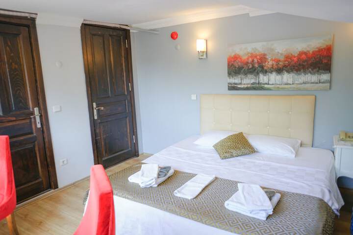 Room 14 of 53