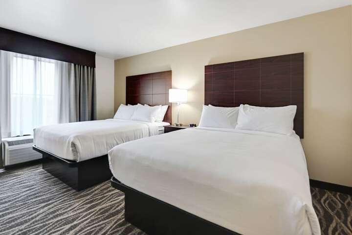 2 Queen Guest Room (7 of 18)