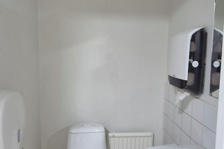 Room 49 of 68