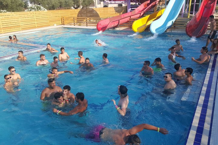 Hotel with Pool