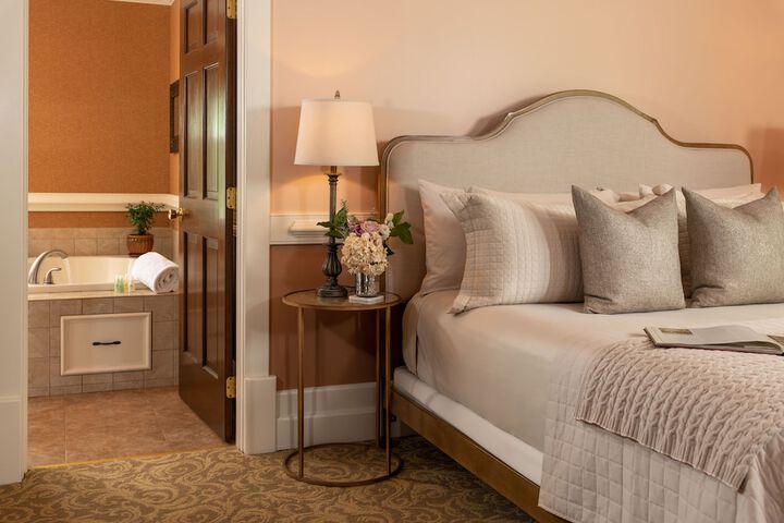 Room 14 of 25