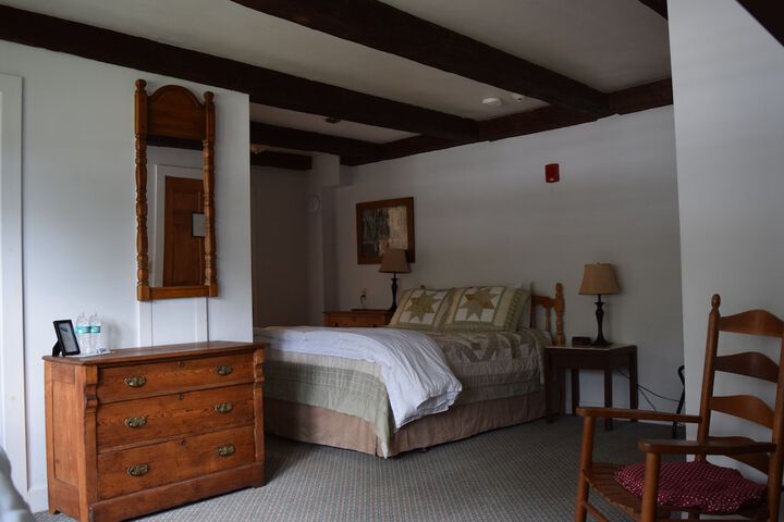Room 5 of 63