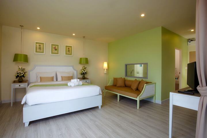 Room 4 of 71