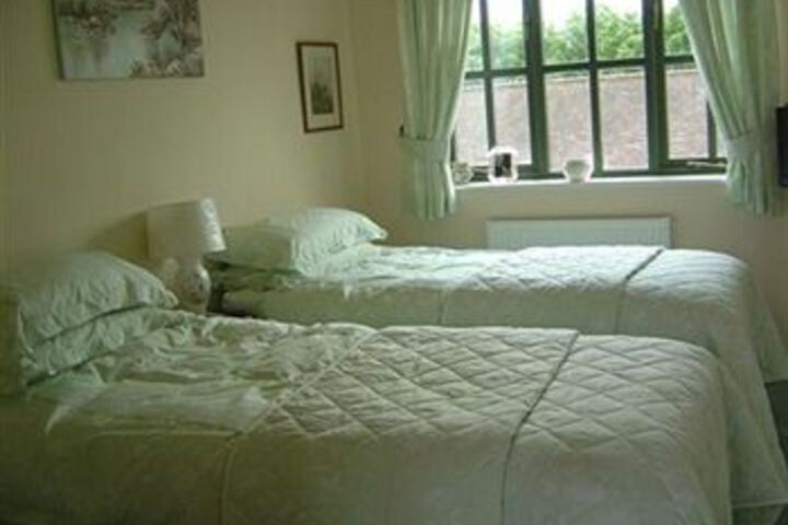 Room 6 of 6
