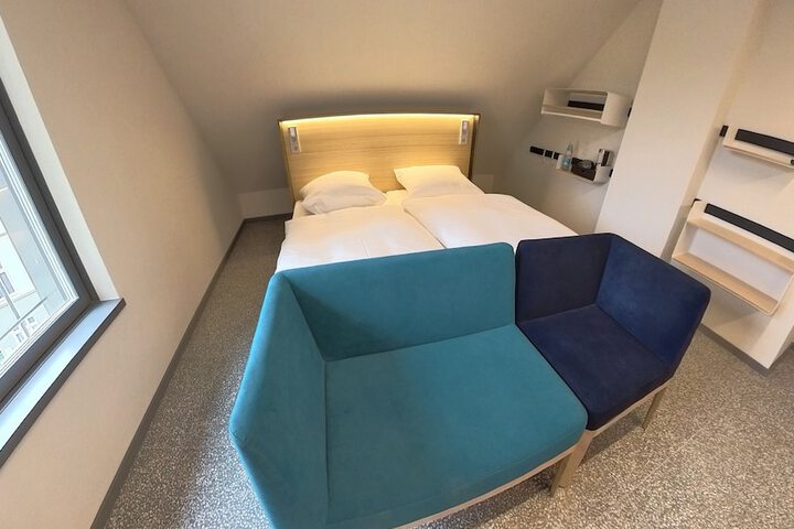 Room 56 of 93