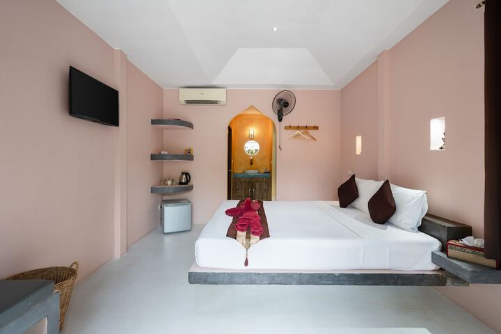 Room 15 of 50