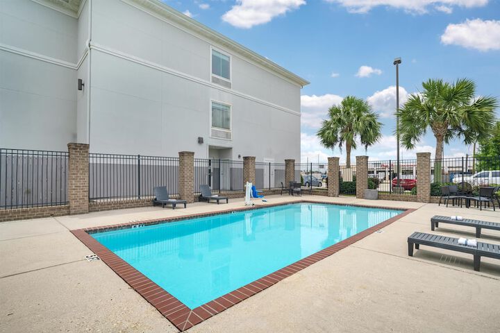 Pool 44 of 66
