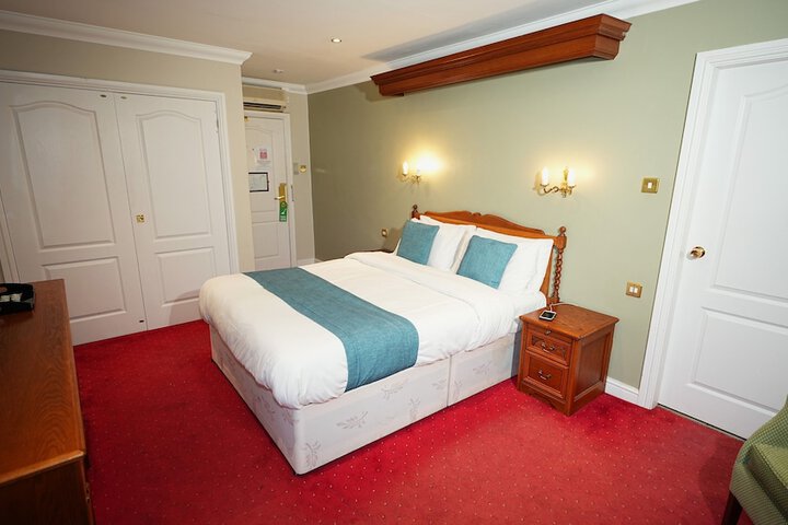 Room 19 of 68