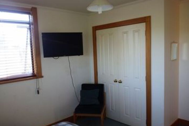 Room 17 of 66