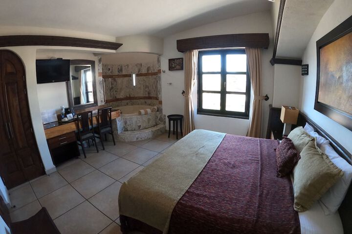 Room 4 of 40