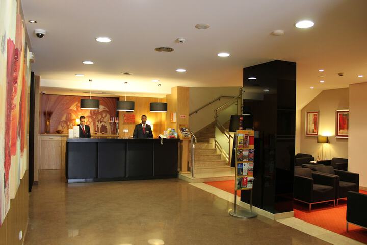 Guest Lobby