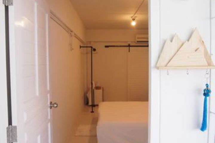 Room 8 of 13