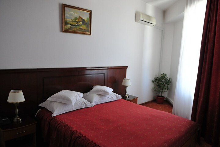 Room 7 of 39