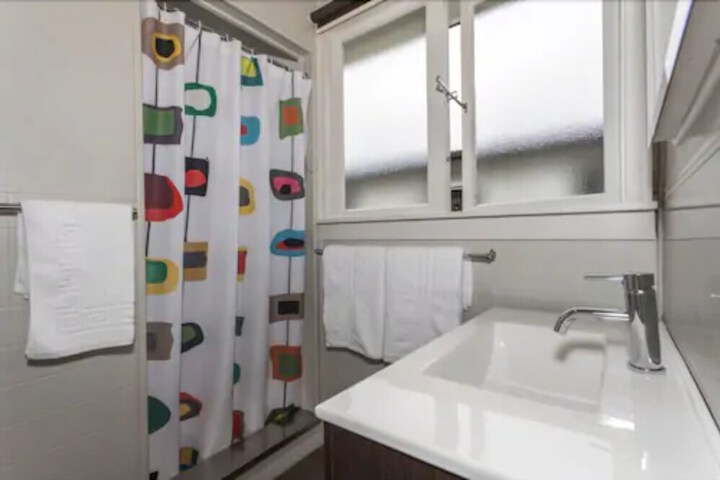 Room 21 of 29