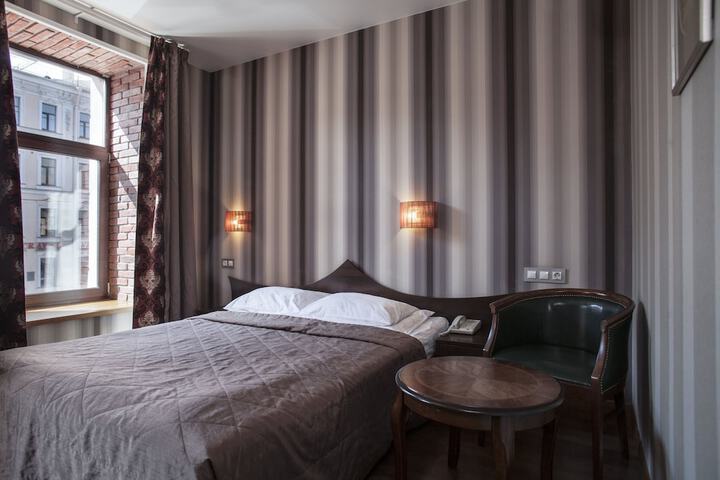 Room 5 of 52