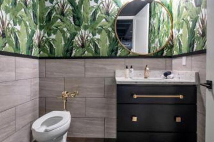 Image of Modern suite at the Maddox 6 bedrooms
