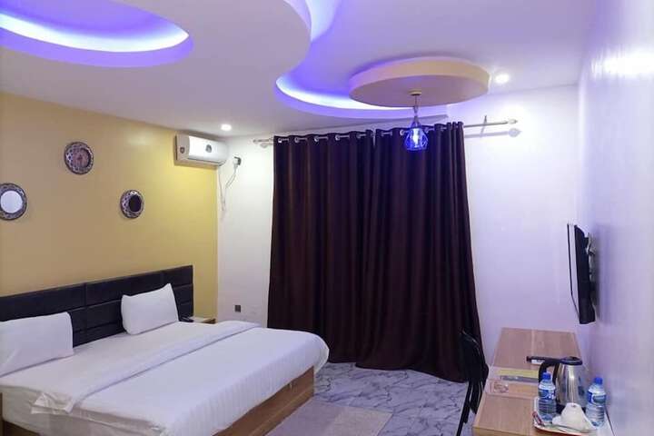 Room 12 of 45