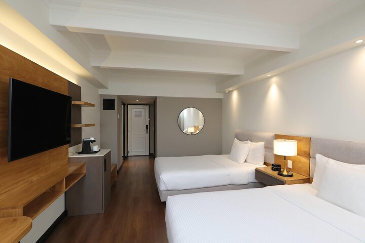 Room 21 of 157