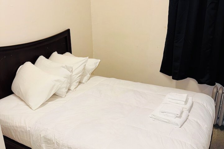 Room 12 of 22