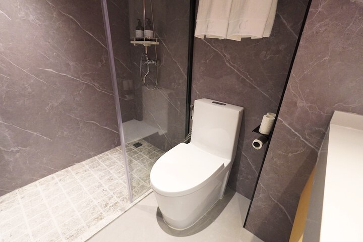 Clean Restrooms