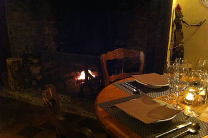 Dining 38 of 44