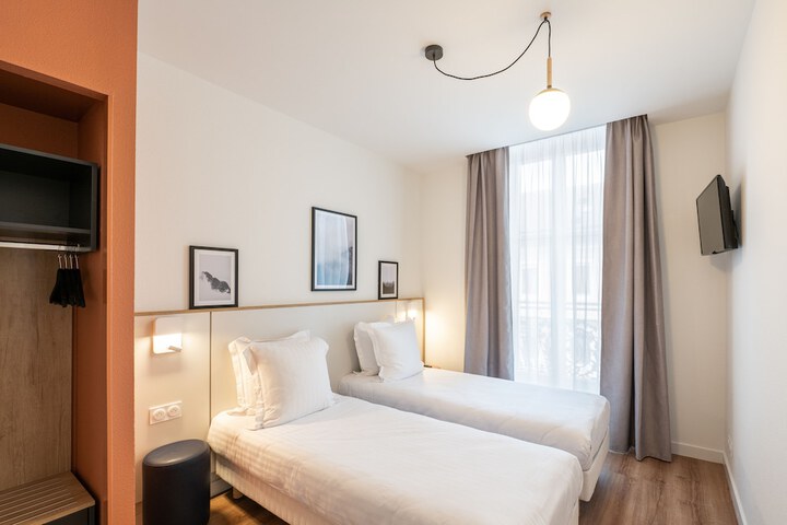 Room 7 of 47