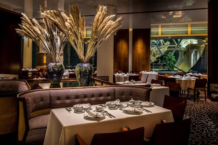 Dining 93 of 146