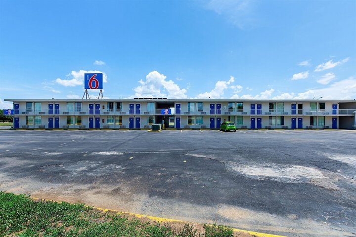 Hotel 60 of 61