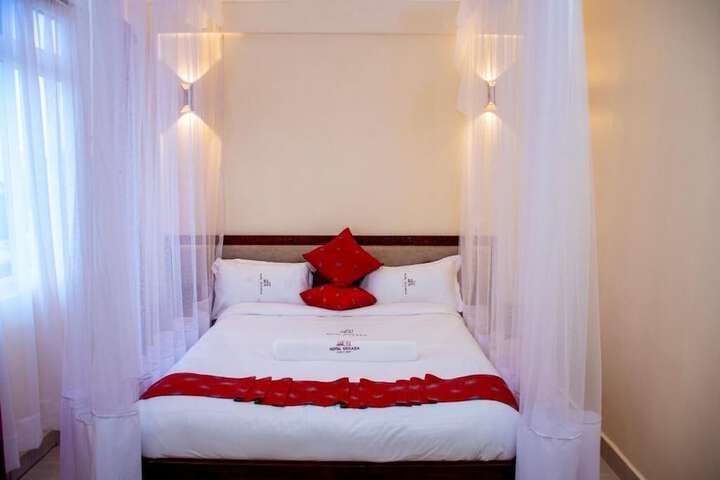 Room 2 of 38