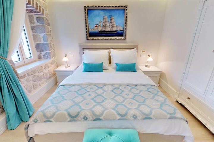 Room 3 of 58
