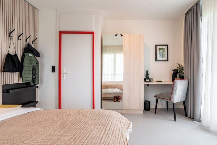 Room 33 of 67