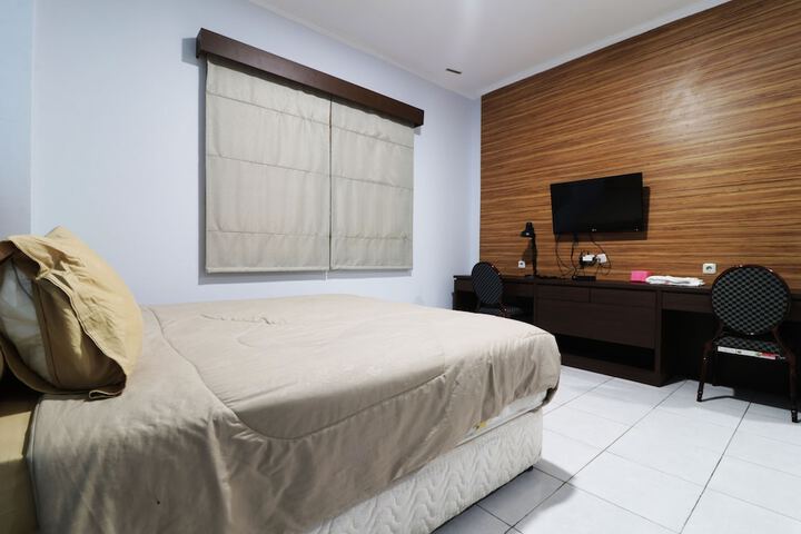 Room 10 of 25