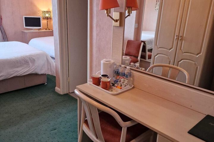 Room 62 of 184