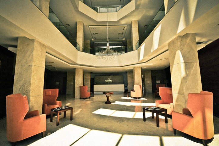 Guest Lobby