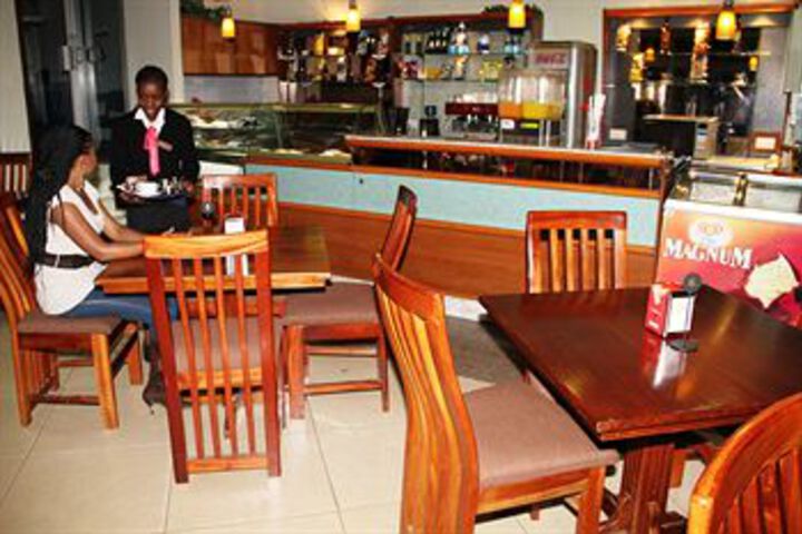 Hotel Bar