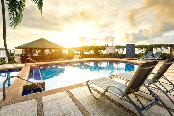 Hotel Pool