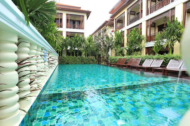 Pool 35 of 68