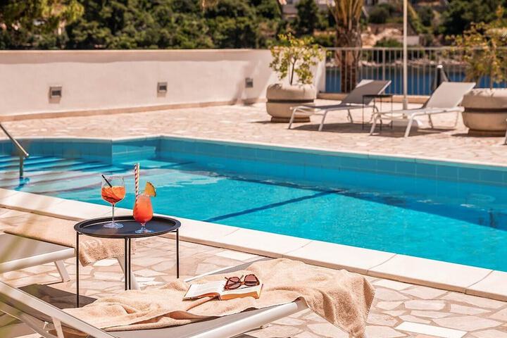 Pools & Facilities