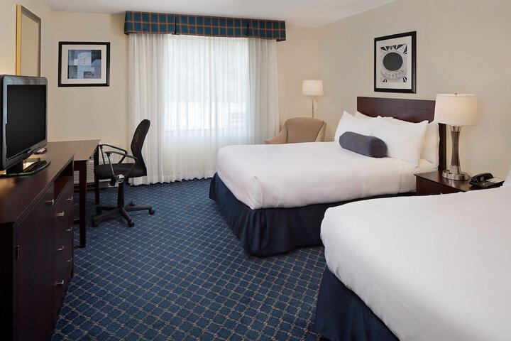 2 Double Beds (4 of 4)