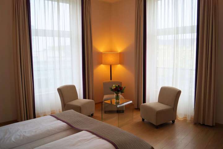 Room 21 of 42