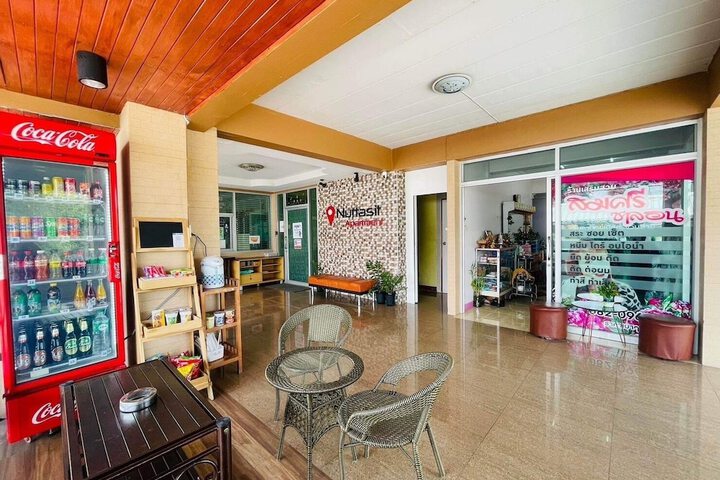 Nuttasit Apartment