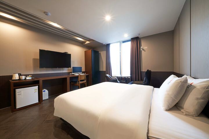 Room 29 of 87